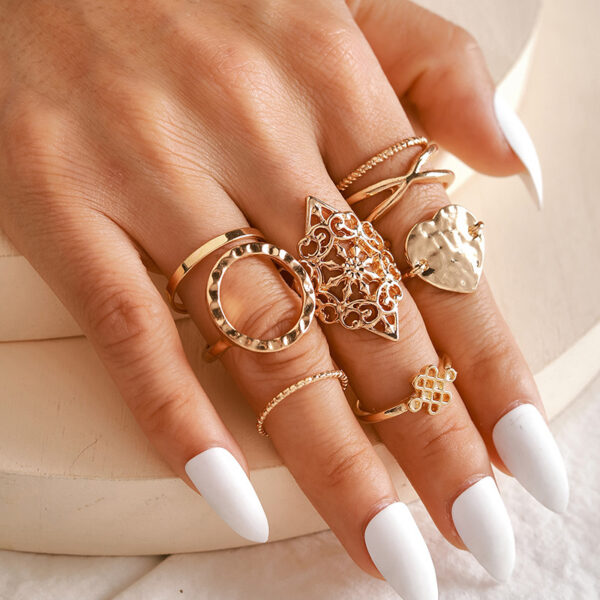 Vintage Popular Lotus Snake-Shaped Ring 8-Piece Diamond Set Ring Jewelry - Image 2