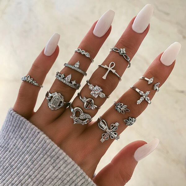 Vintage Popular Lotus Snake-Shaped Ring 8-Piece Diamond Set Ring Jewelry - Image 4