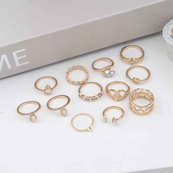 Vintage Popular Lotus Snake-Shaped Ring 8-Piece Diamond Set Ring Jewelry - Image 3