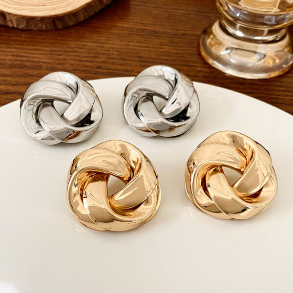 All-match Twisted Alloy Stud Earrings For Women - Image 5