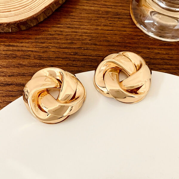 All-match Twisted Alloy Stud Earrings For Women - Image 2