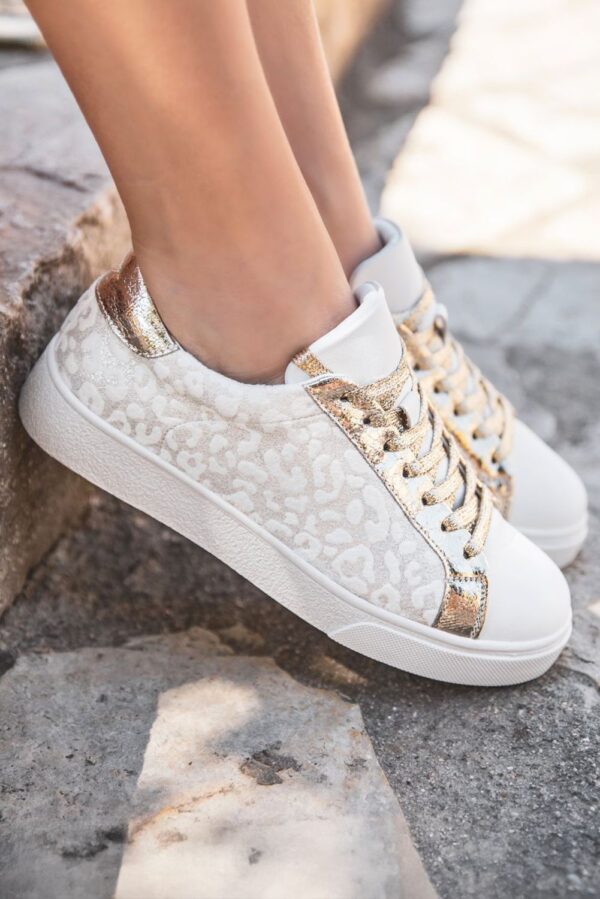 Vintage Leopard Print White Shoes - Image 2