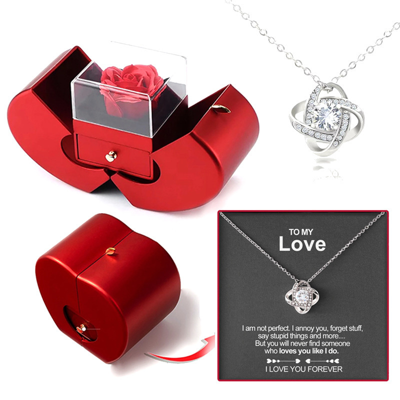 Four-Leaf Clover Necklace Gift Set – Valentine’s Day Exclusive